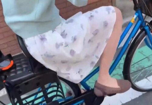 https://hotmovs.com/videos/11168859/beautiful-housewife-on-a-bicycle-secretly-seeking-for-love-2/?promo=42123