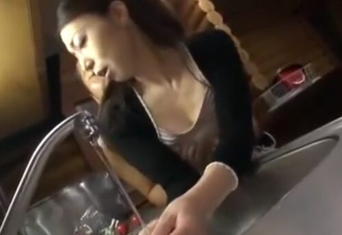 https://vjav.com/videos/297357/japan-mature-wife-cuckold-next-to-husband-full-video-openload-co-f-3jpajzcuys8/?promo=42123