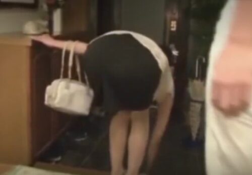 https://vjav.com/videos/284588/mom-uses-his-mother-like-a-sex-toy/?promo=42123